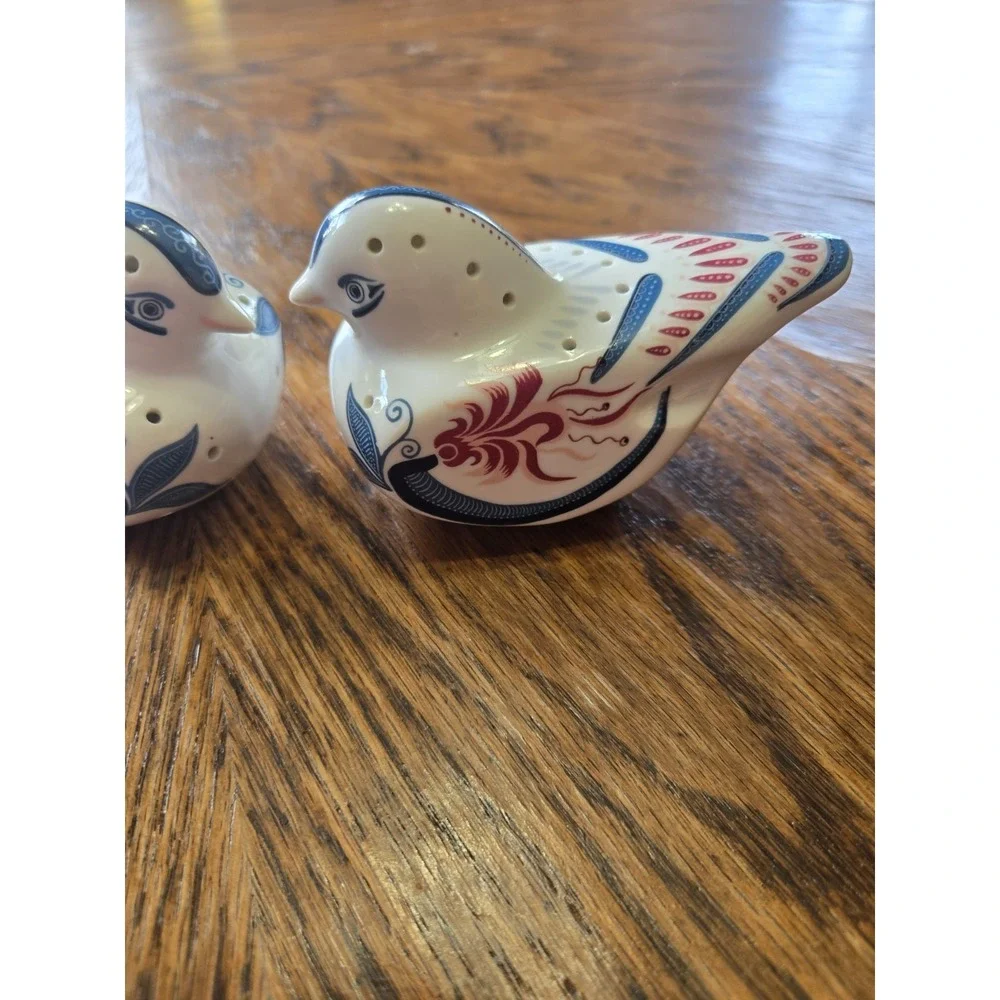 Royal Pavillion Brighton for Elizabeth Arden Finch Bird Pomander Potpourri,set 2